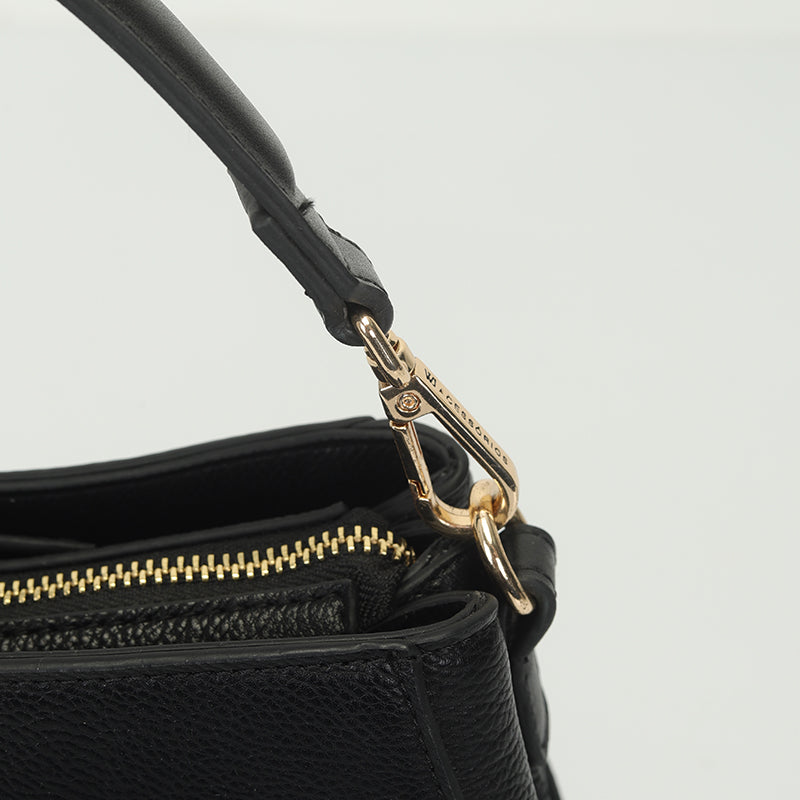 Shoulder Bag Media Preta Com Compartimentos E Metal Encapado- WJ Acessórios- 46146