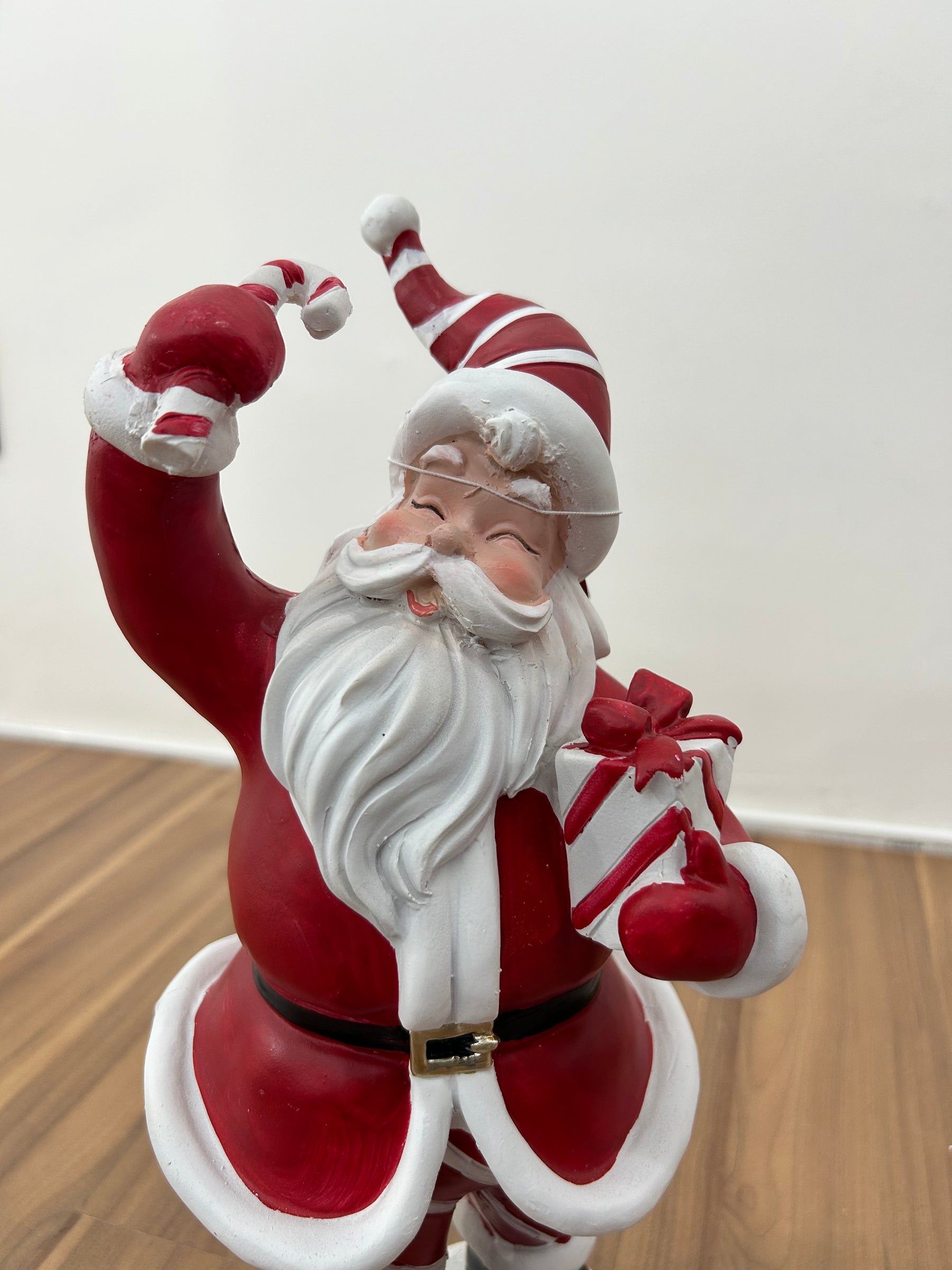 Papai Noel em resina