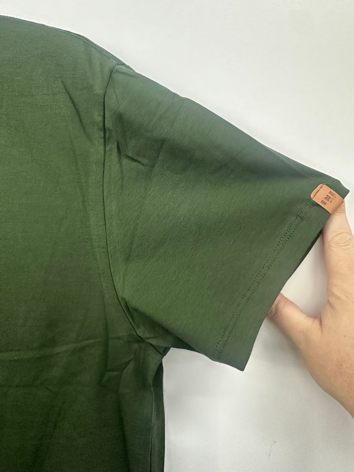 Camiseta Masculina EME WEAR Slim Gola Careca KJ0207