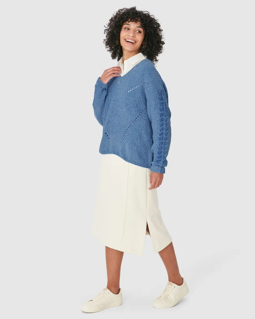 Suéter Feminino Gola V Detalhes Vazados Em Chenile- MALWEE- 124725