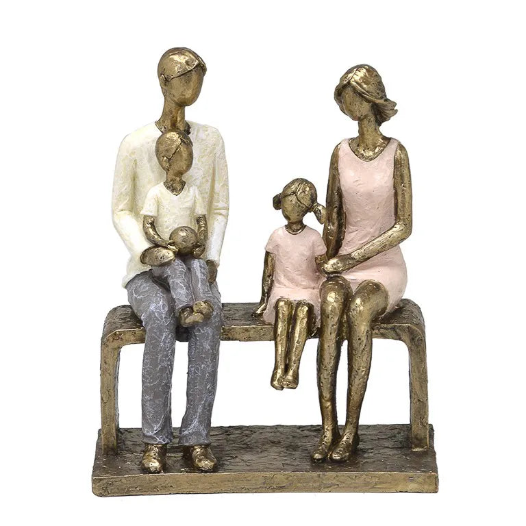 Escultura Decorativa Familía Casal Com Menina E Menino Sentados