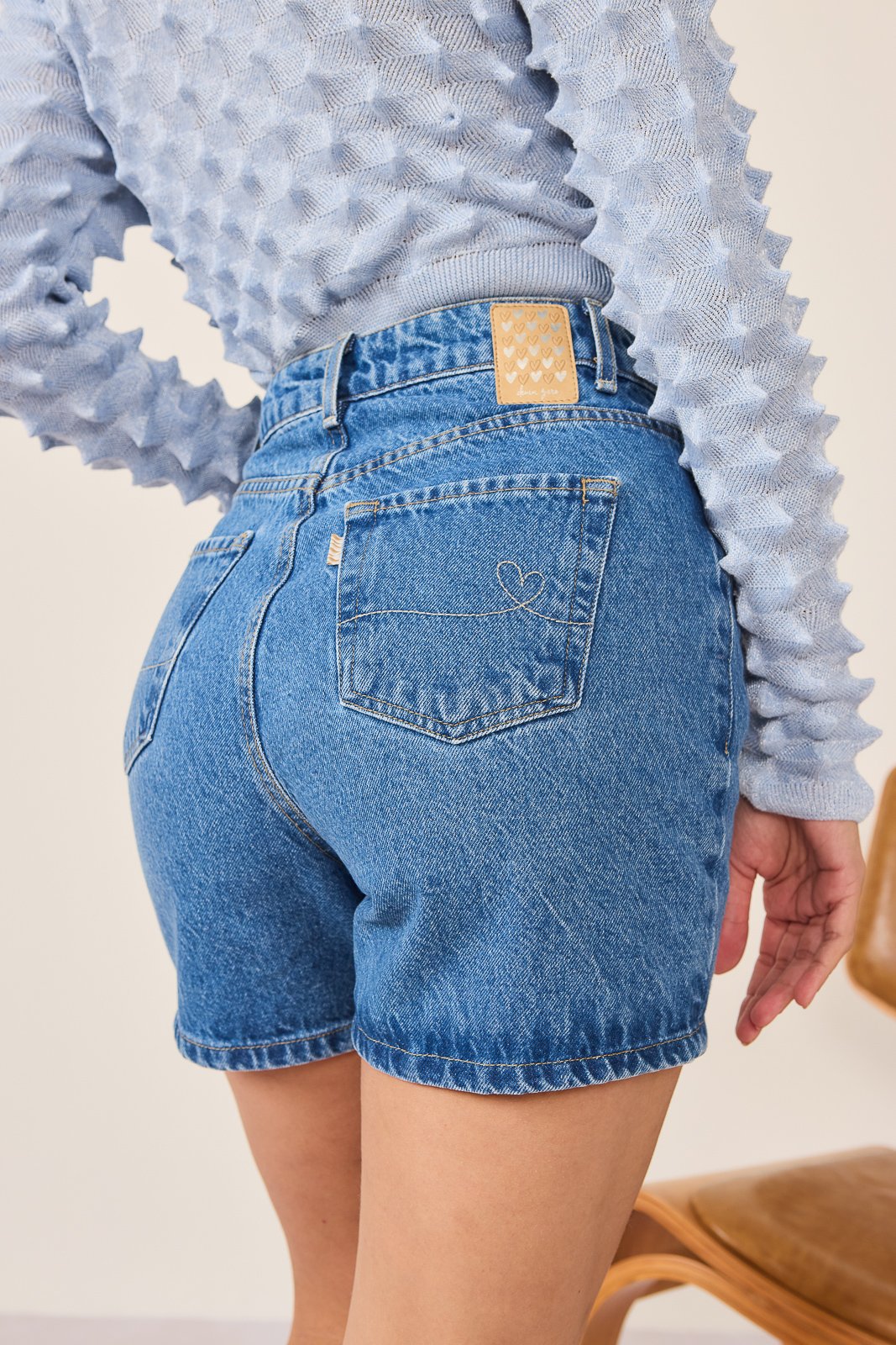 Bermuda Jeans Feminina Retrô Meia Coxa com Cintura Alta DZ4109
