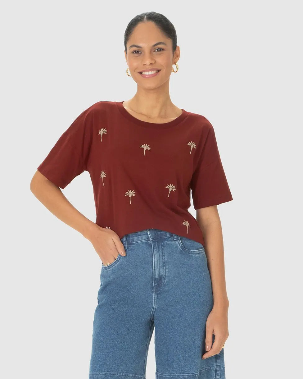 Camiseta Feminina Bordado Coqueiros Em Algodão - 129550