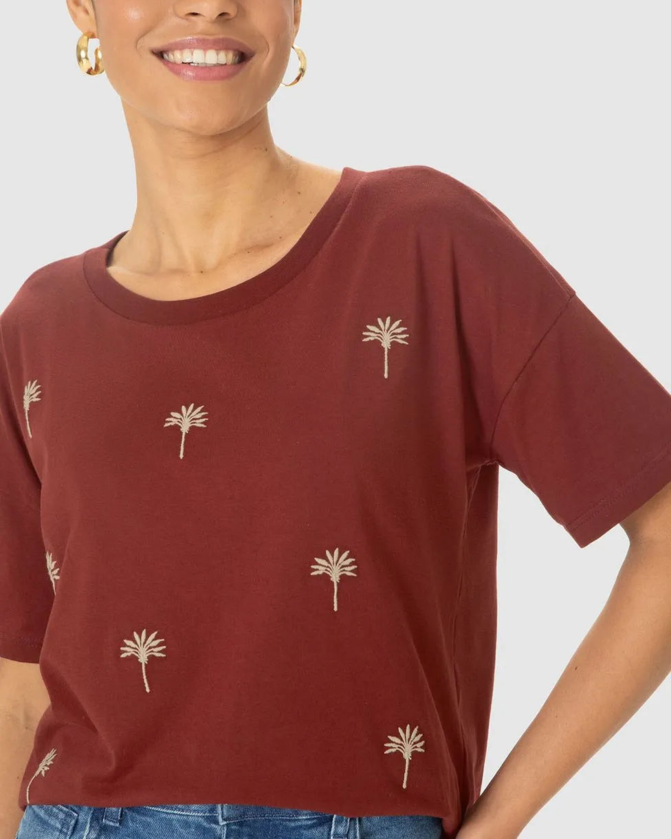 Camiseta Feminina Bordado Coqueiros Em Algodão - 129550