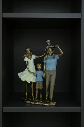Escultura Decorativa Família Casal Com Dois Meninos Dourado