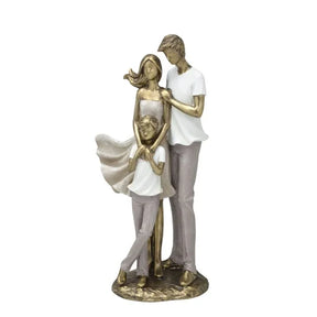 Escultura Família Casal com Menino Dourado