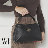Shoulder Bag Media Preta Com Compartimentos E Metal Encapado- WJ Acessórios- 46146