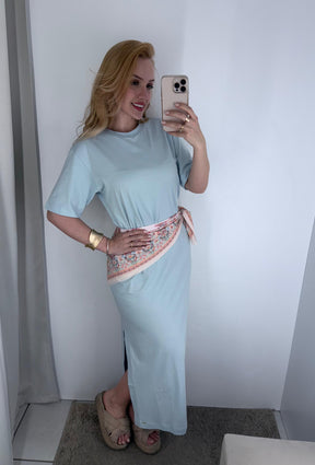 T-Shirt Dress Midi Surf 16657.34 acompanha lenço para usar como detalhe