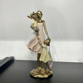 Escultura Família Decorativa Mãe com uma menina e um menino