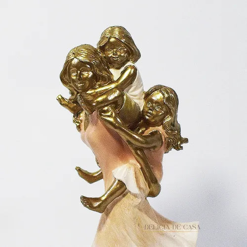 Escultura Decorativa Família Mãe e Duas Filhas