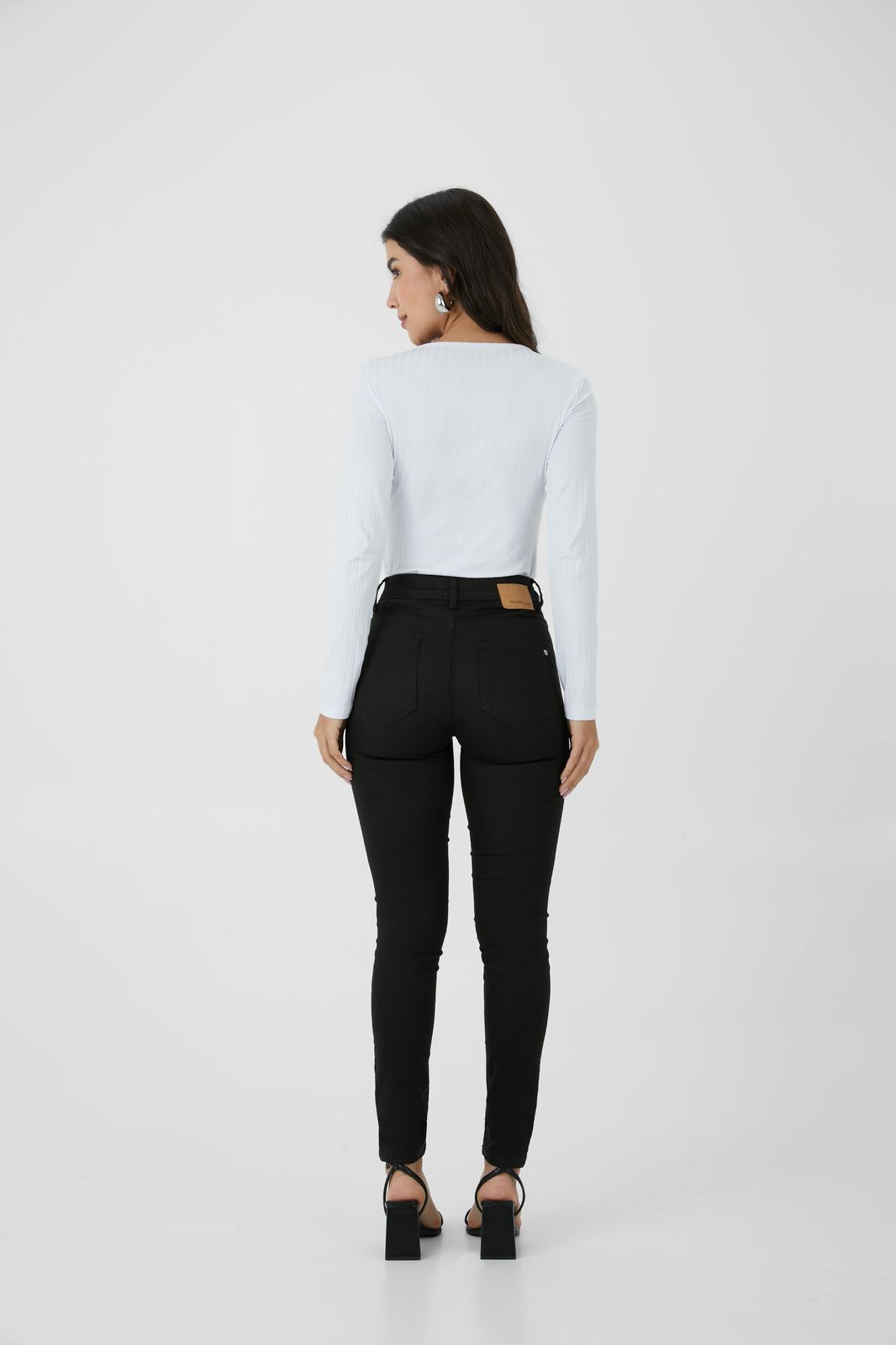 Calça Skinny Preta com cinta Compressão MALWEE- 125740