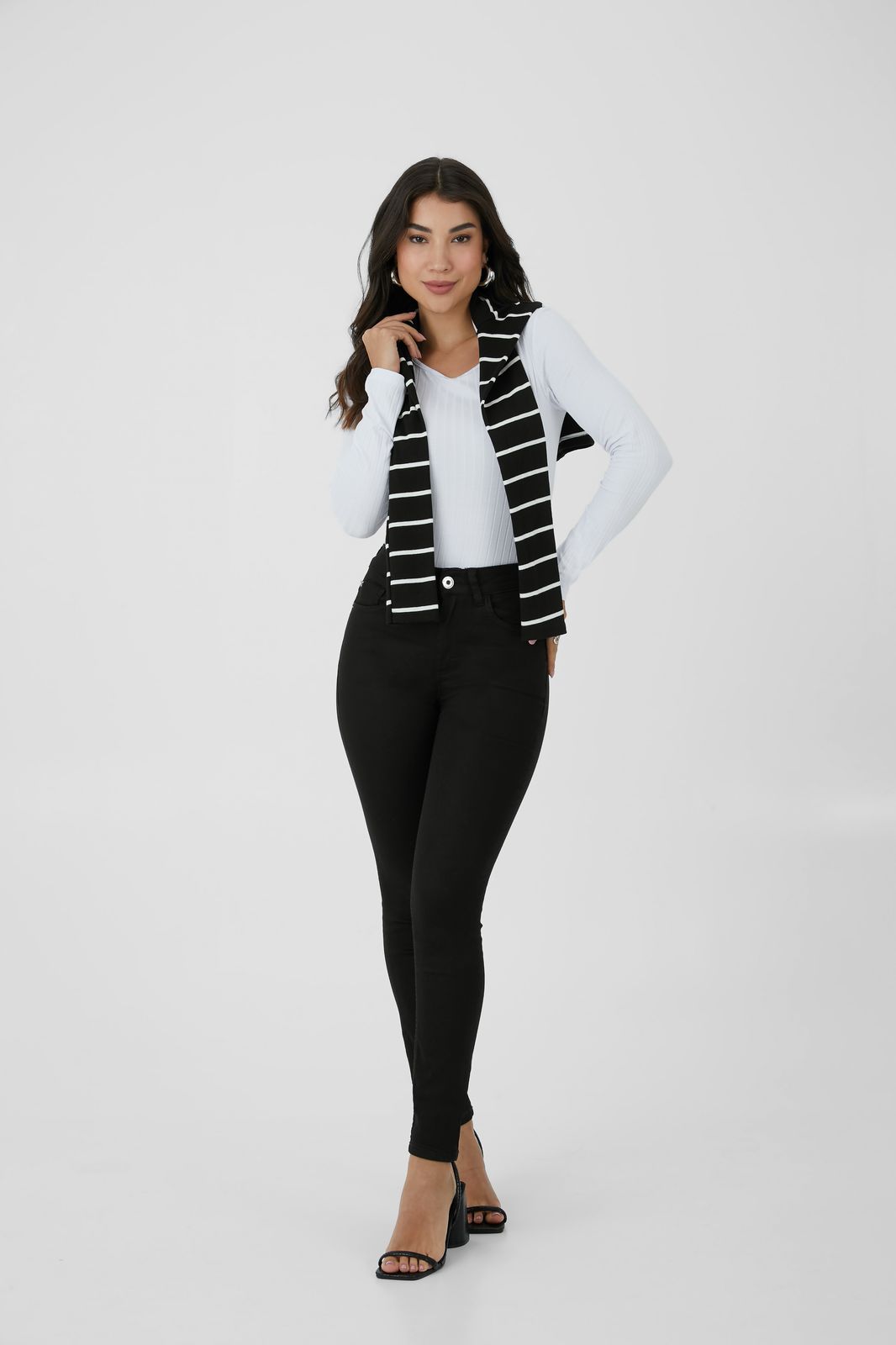 Calça Skinny Preta com cinta Compressão MALWEE- 125740
