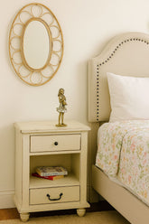 Estatua Decorativa Menina com Gato