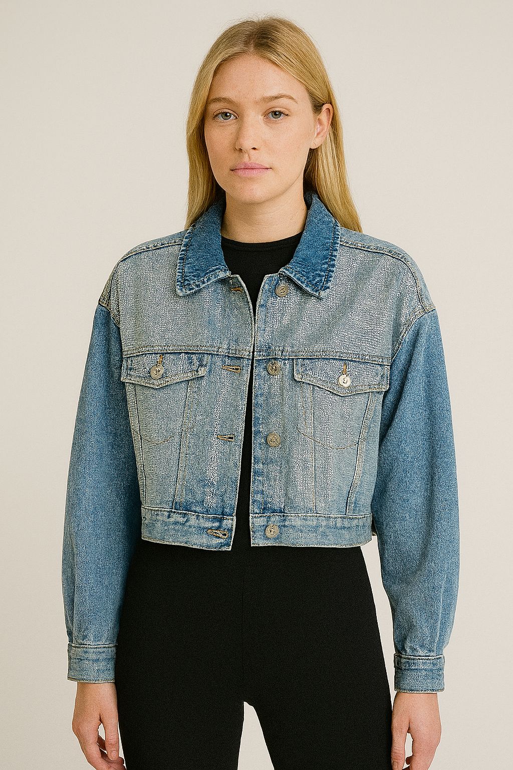 Jaqueta Jeans Feminina Retrô Cropped com brilhos -DENIMZERO- DZ9192