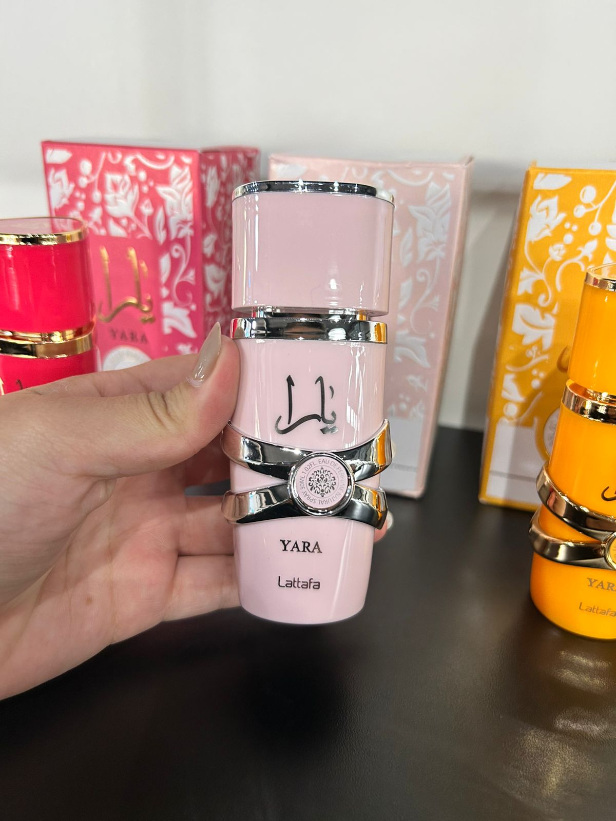 YARA- Lataffa- EAU de parfum-Perfume Árabe Feminino 30 MLs