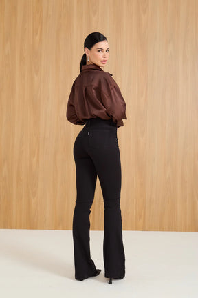 Calça Jeans Feminina Flare Alongada com Cintura Media - DZ21076
