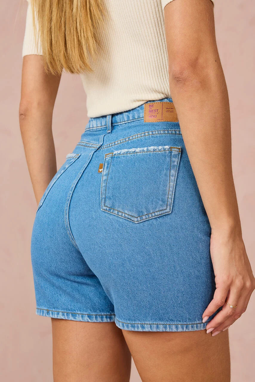 Bermuda Jeans Denin Zero Feminina Retrô Meia Coxa com Cintura Alta DZ4118