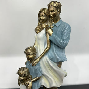 Escultura Decorativa Familia Pai, Mãe e um casal filhos 1 menina 1 menino