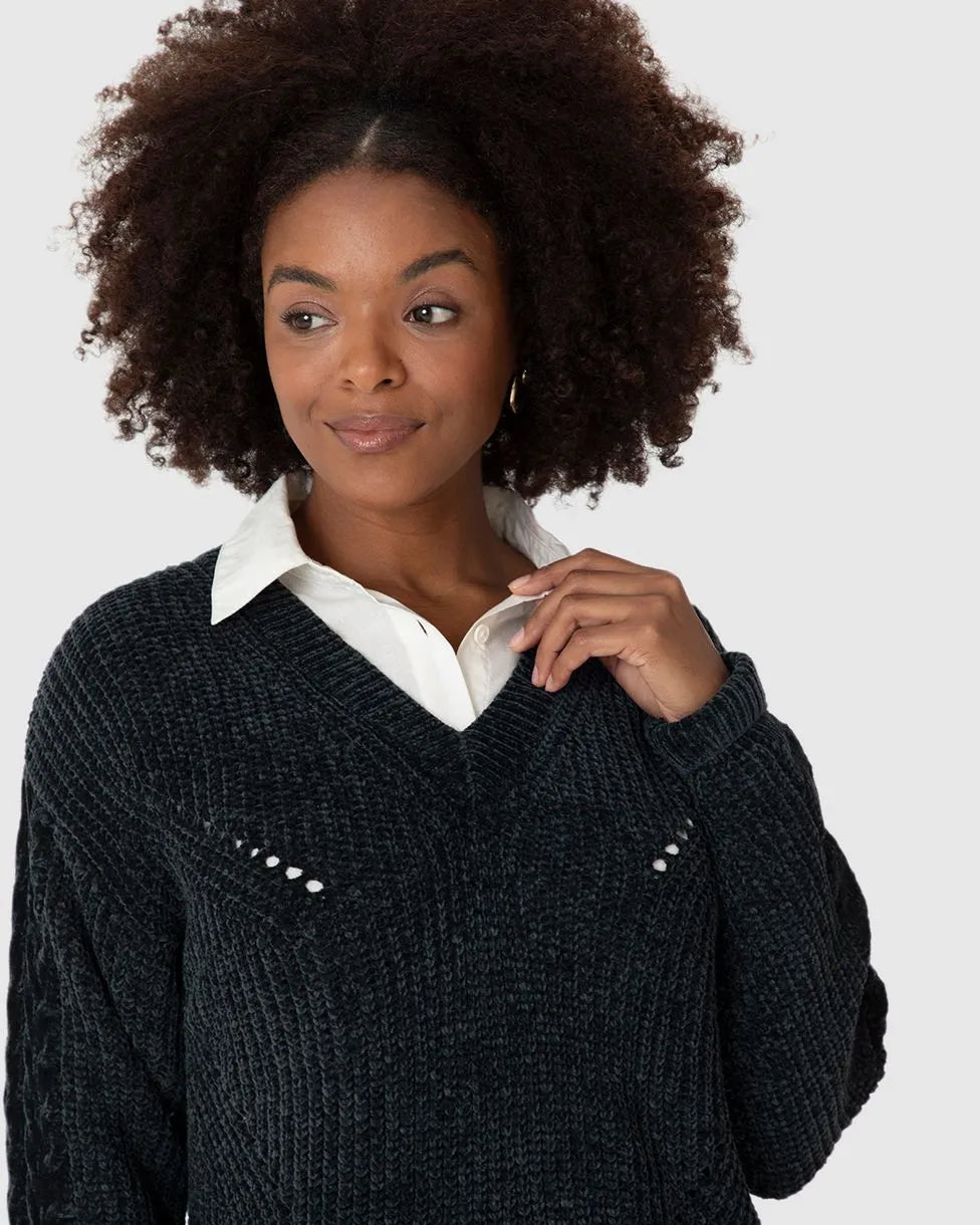 Suéter Feminino Gola V Detalhes Vazados Em Chenile- MALWEE- 124725
